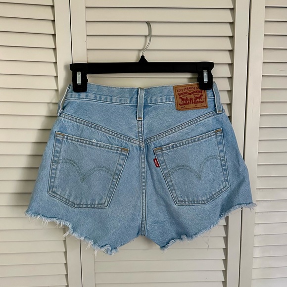 Levi’s Women’s denim shorts size 25 - Picture 4 of 6